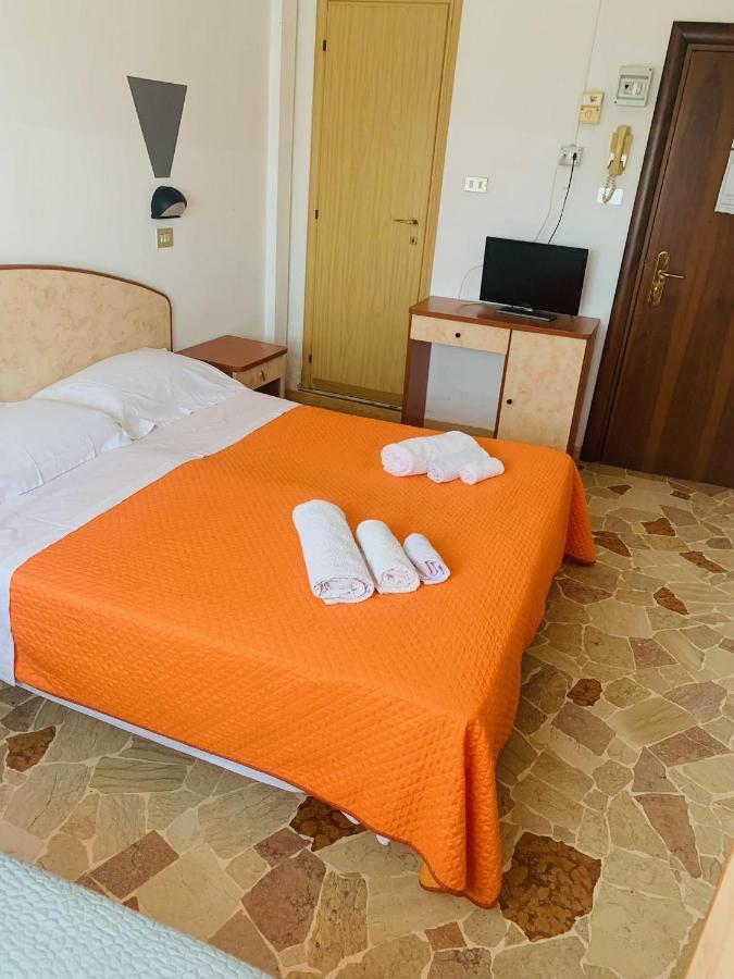 Hotel Ariosto Rimini Exteriér fotografie